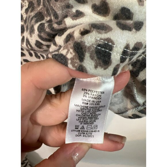 Socialite Leopard Print Long Sleeve Crop Top Oversize Sz M poly rayon spandex - Picture 4 of 7